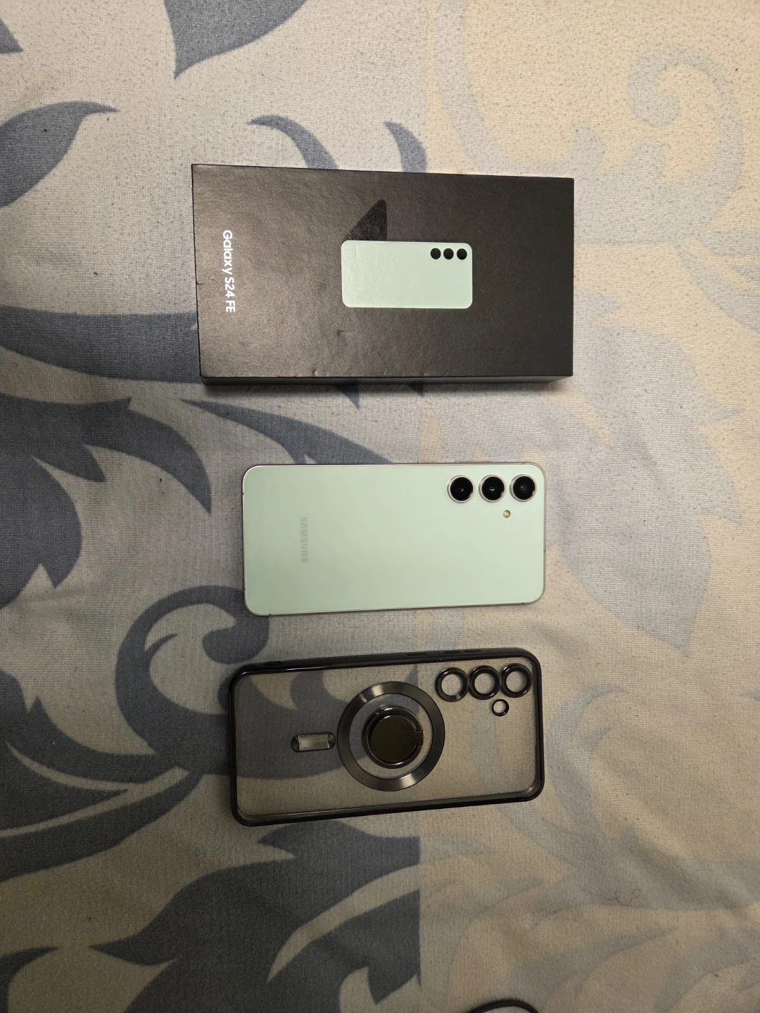 Samsung Galaxy S24 FE Mint - Like New! - photo 2
