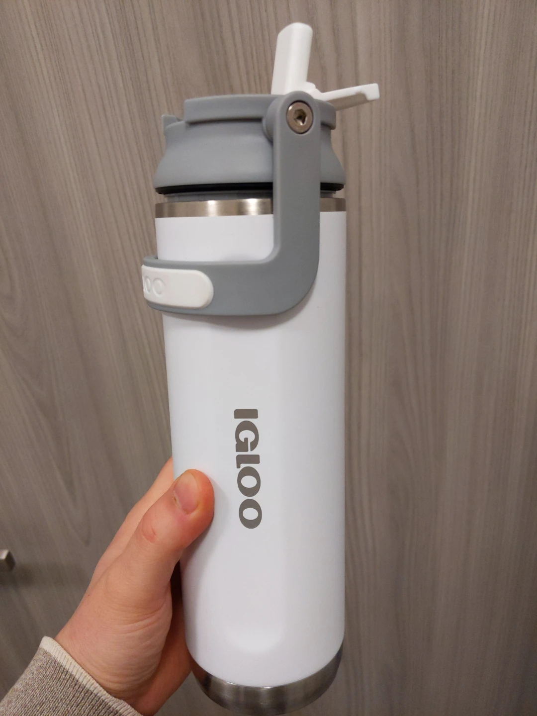 NEW Igloo 20 Oz Sport Hot or Cold Beverage Bottle