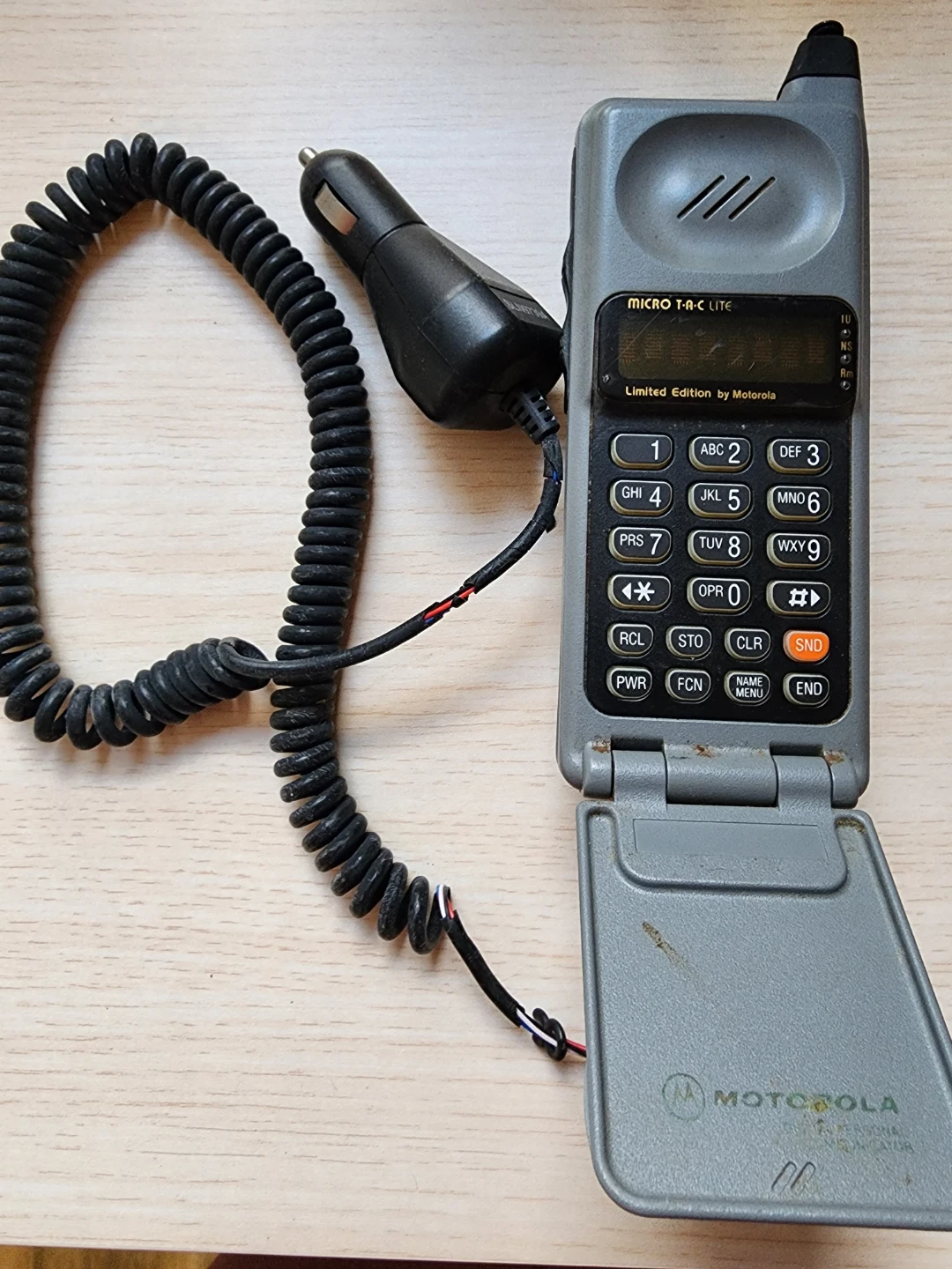 Vintage Motorola Micro T-A-C Lite Cell Phone - photo 2