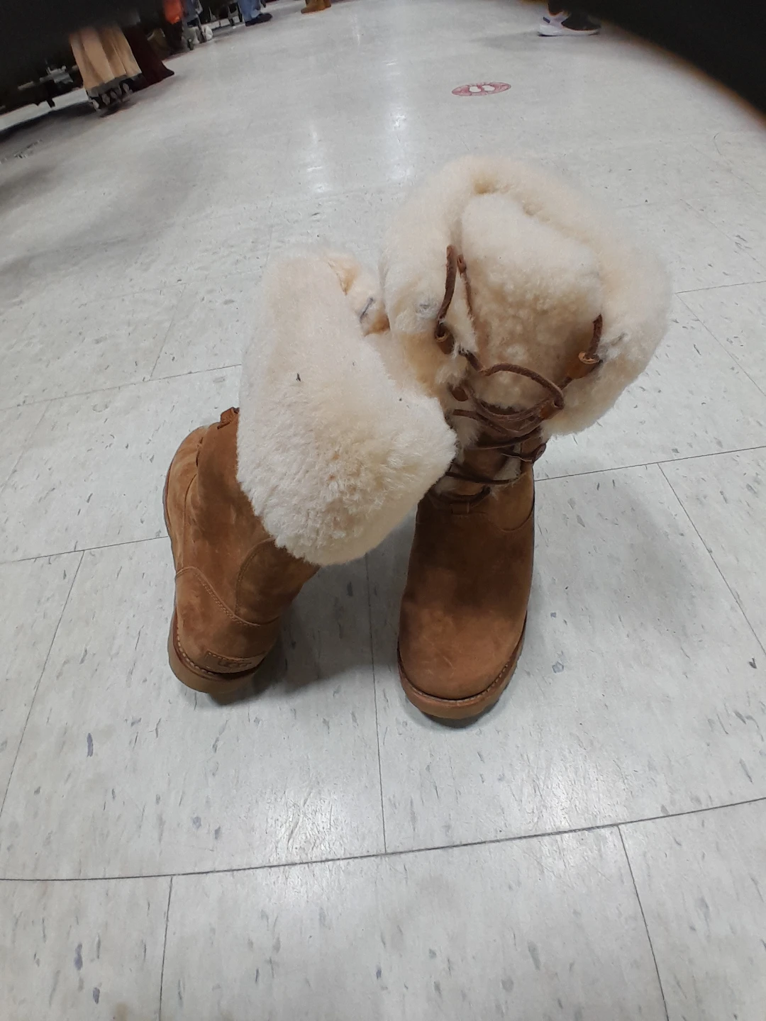 UGG Suede Leather Shearling Boots waterproof Size 7 - photo 2