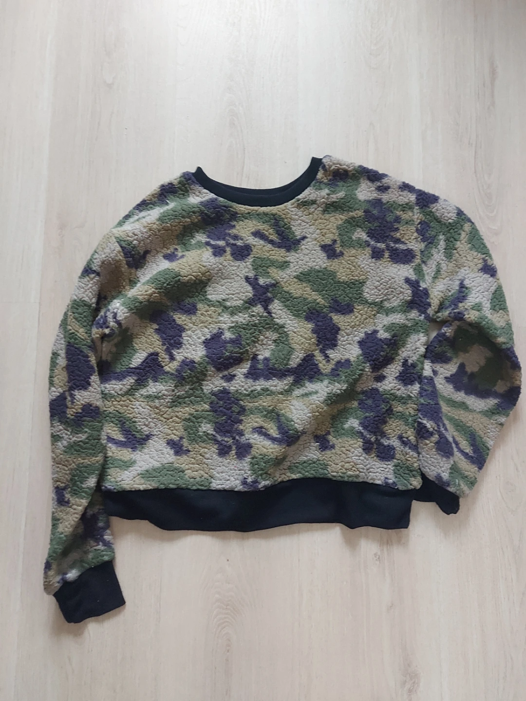 Assorted Women's Clothing Bundle - photo 2