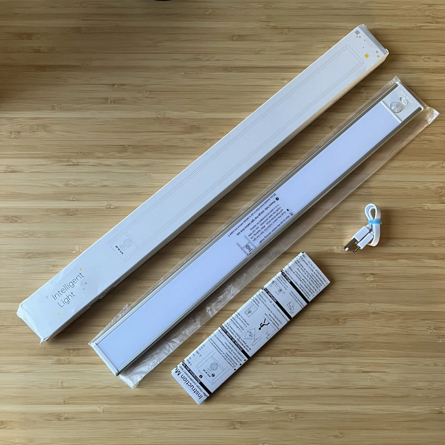 15.7" Rechargeable LED Motion Sensor Light Bar - New in Box🥕