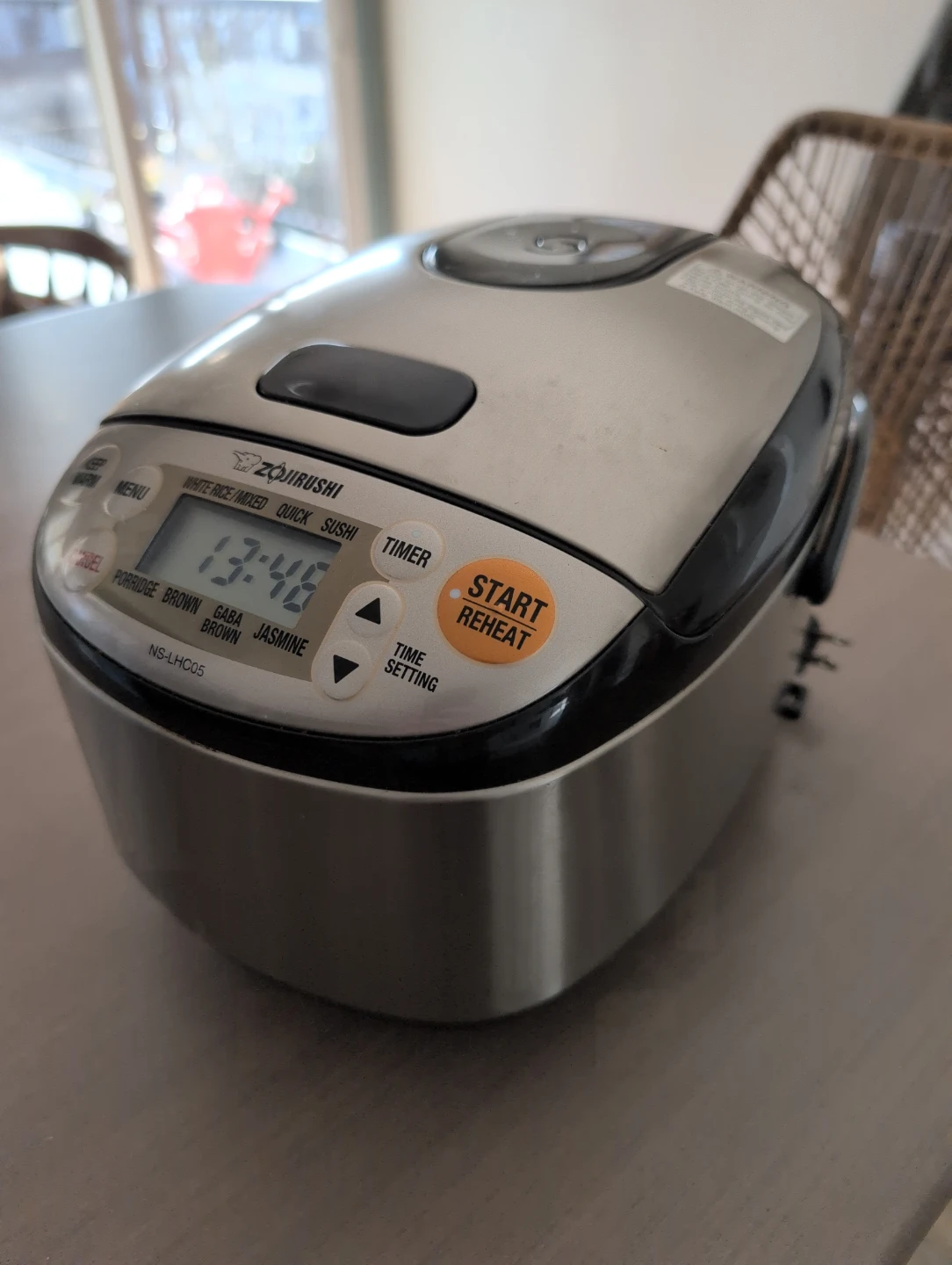 Zojirushi NS-LHC05 Rice Cooker