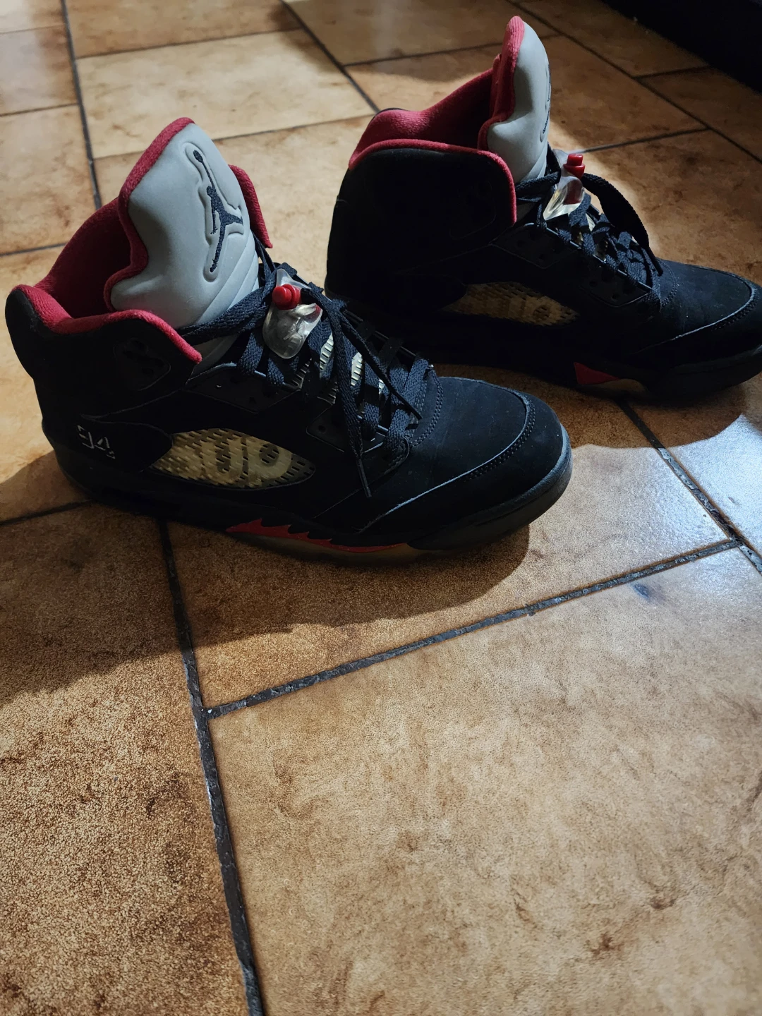Air Jordan 5 Retro Supreme Black - photo 2