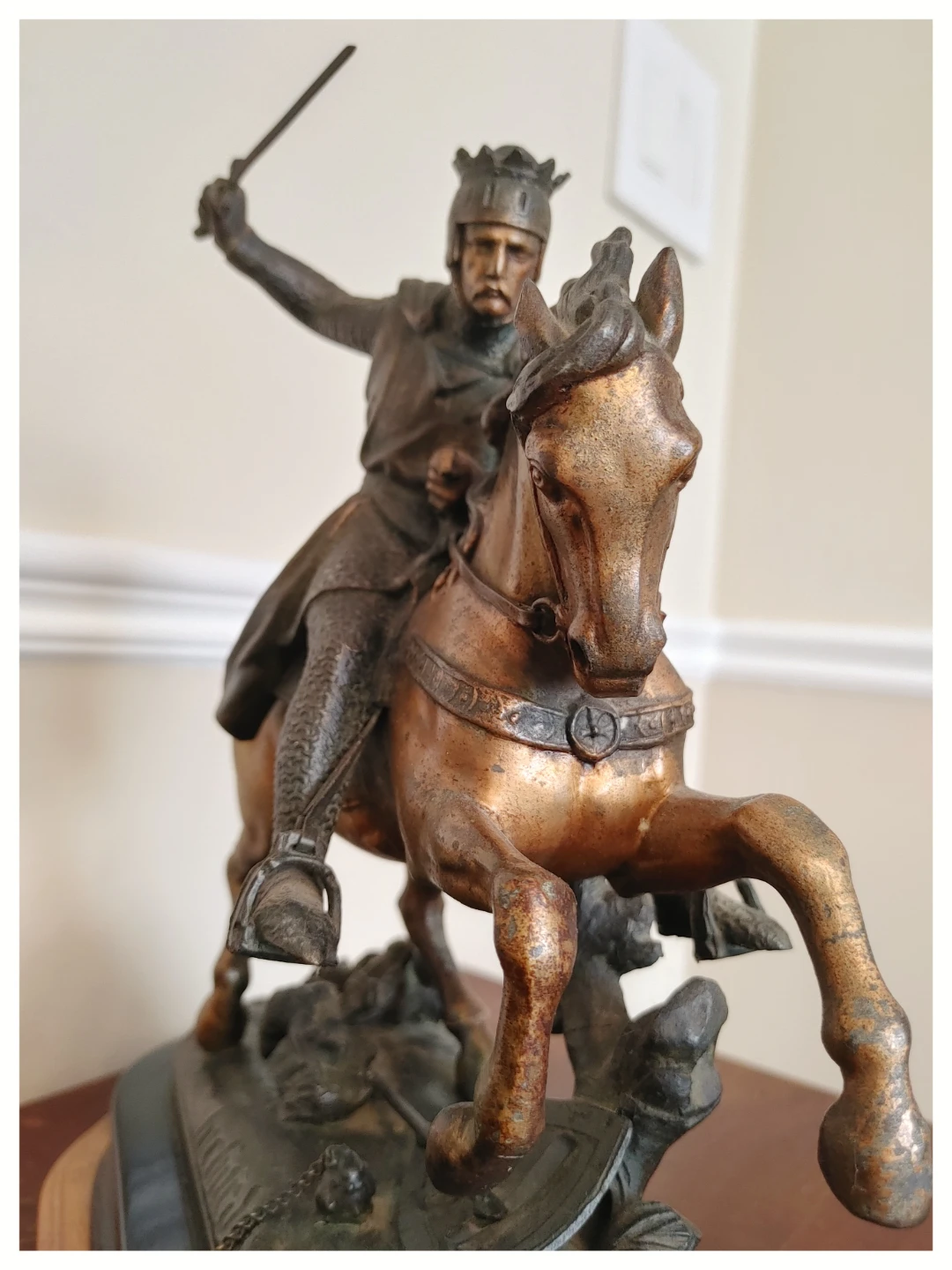 Antique King Richard Lionheart Metal Statue on Wooden Stand - photo 2