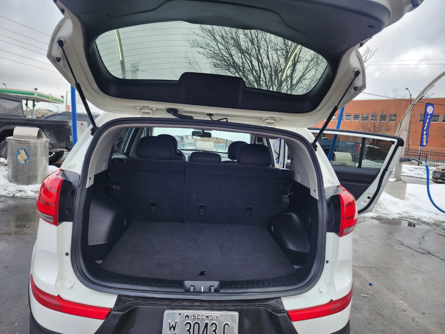 White Kia Sportage AWD - photo 5
