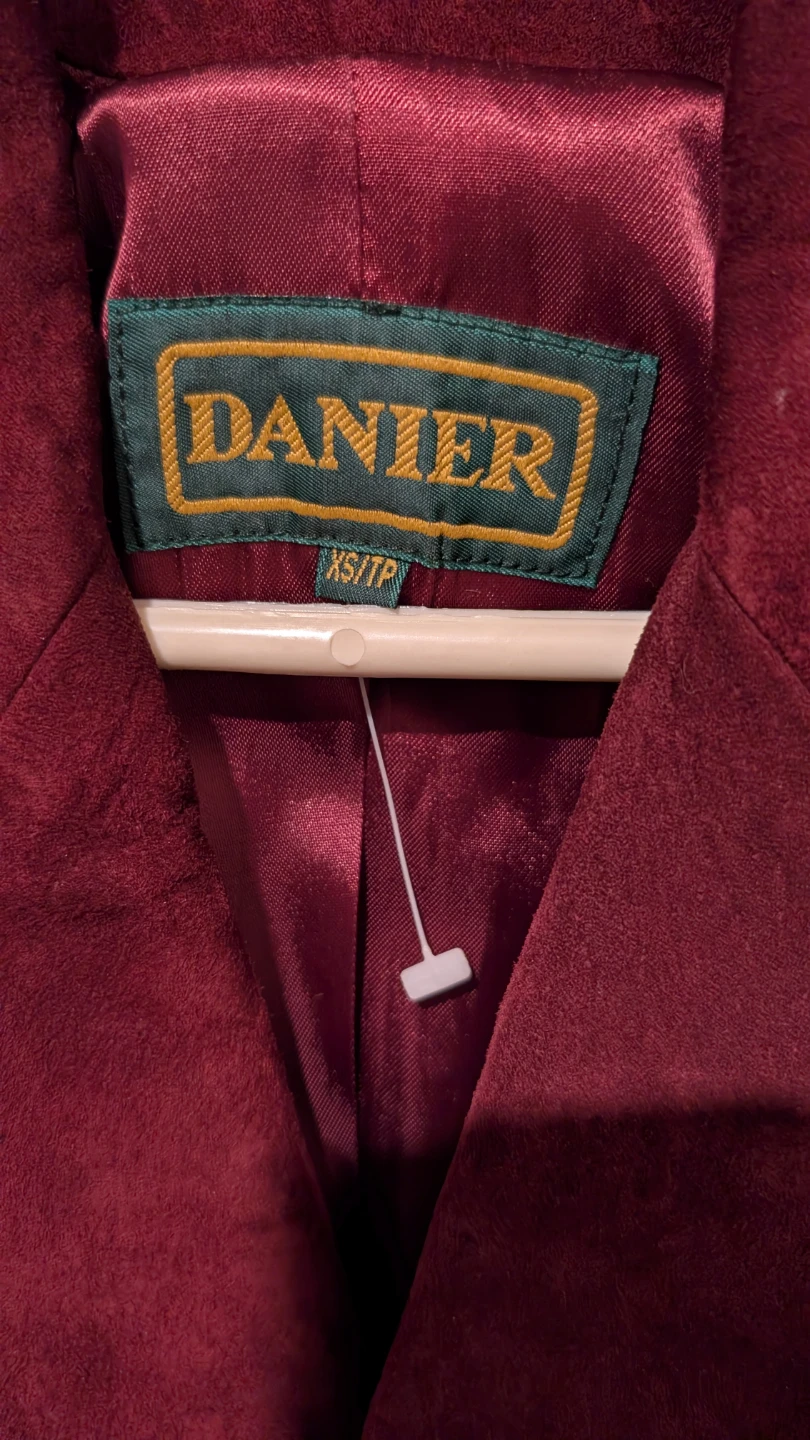 Danier XS Suede Burgundy Blazer - photo 2
