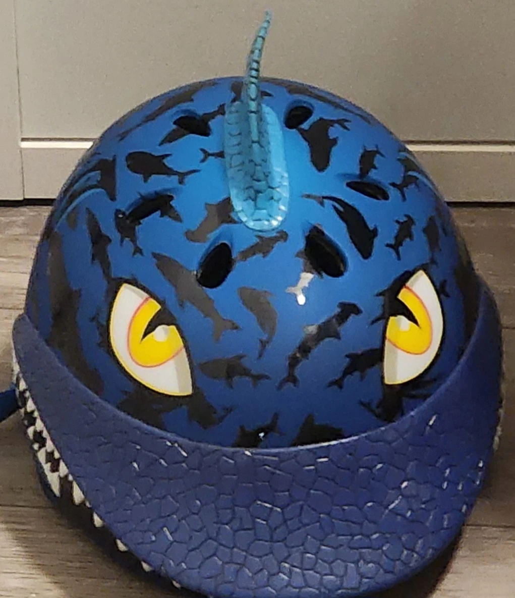 Kids' adjustable Roller Skates,  Shark Helmet and pads - photo 4