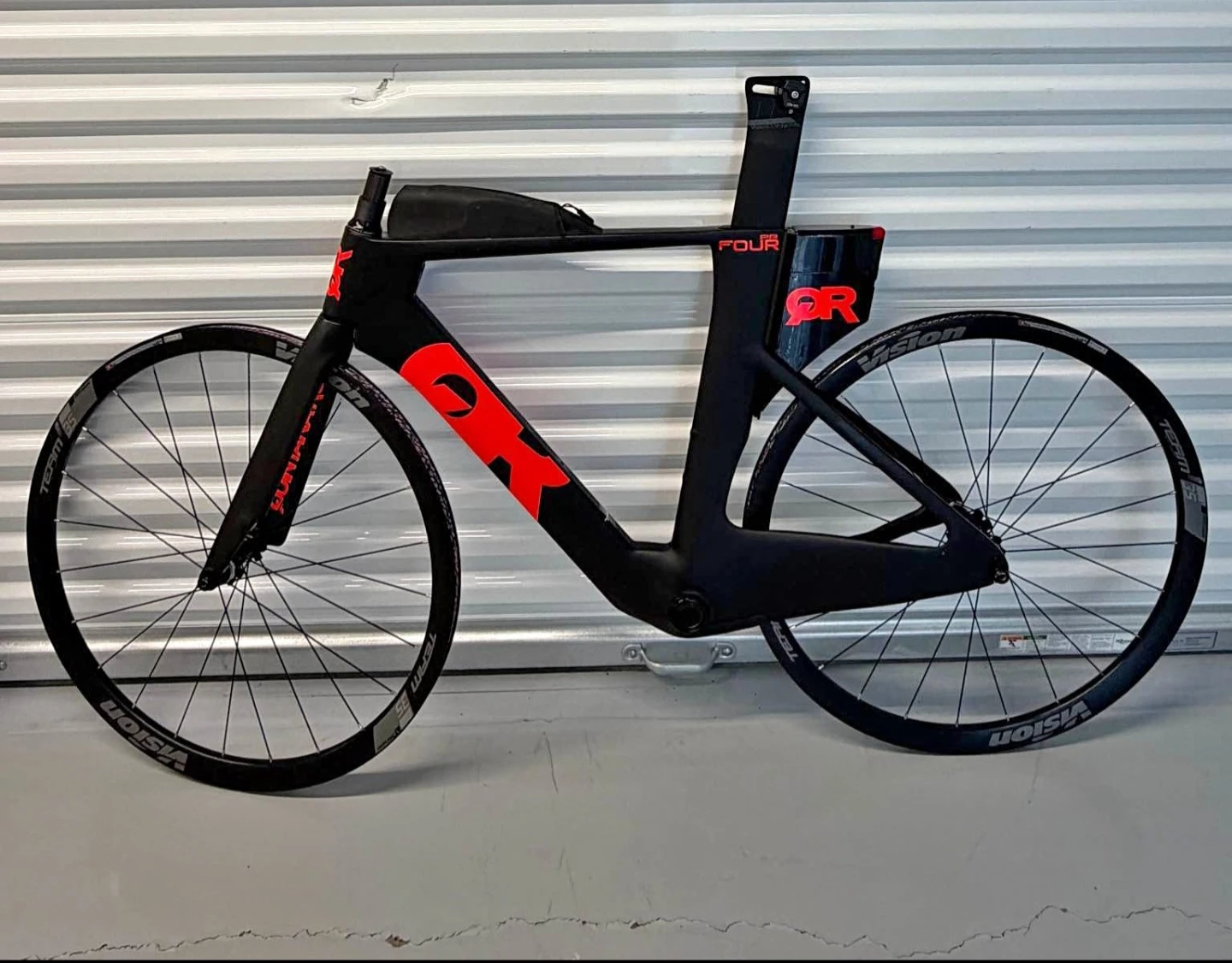 QR FOUR TT/Triathlon SIZE 52
