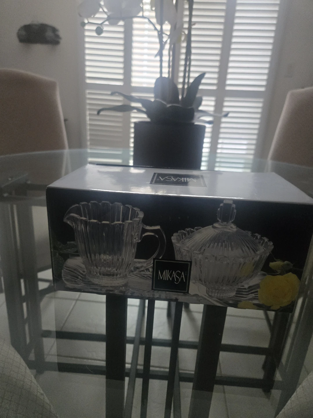 Mikasa Sugar and Creamer Set