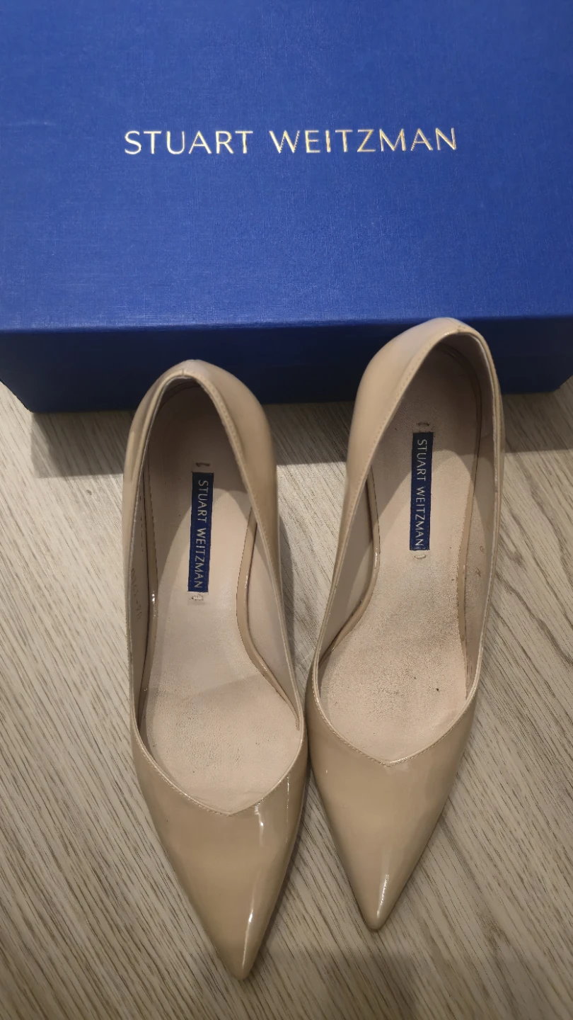 Stuart Weitzman nude heels - Size 8