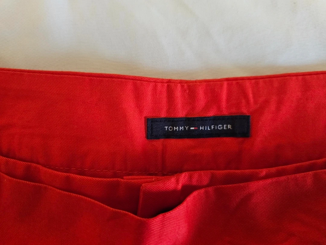 Tommy Hilfiger Red Shorts - Size 12 - New - photo 3