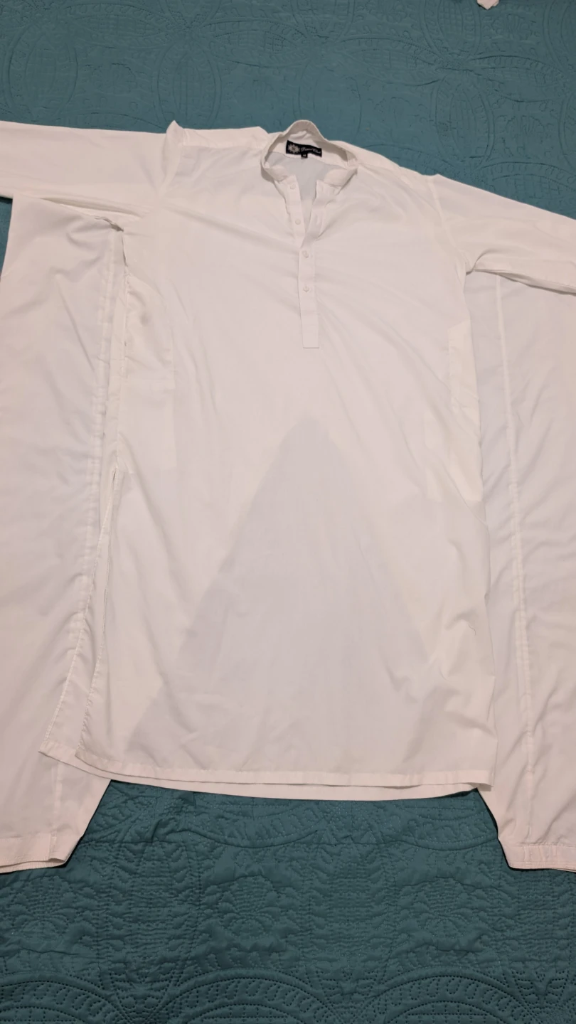 White Thobe - Men's Traditional Islamic Clothing