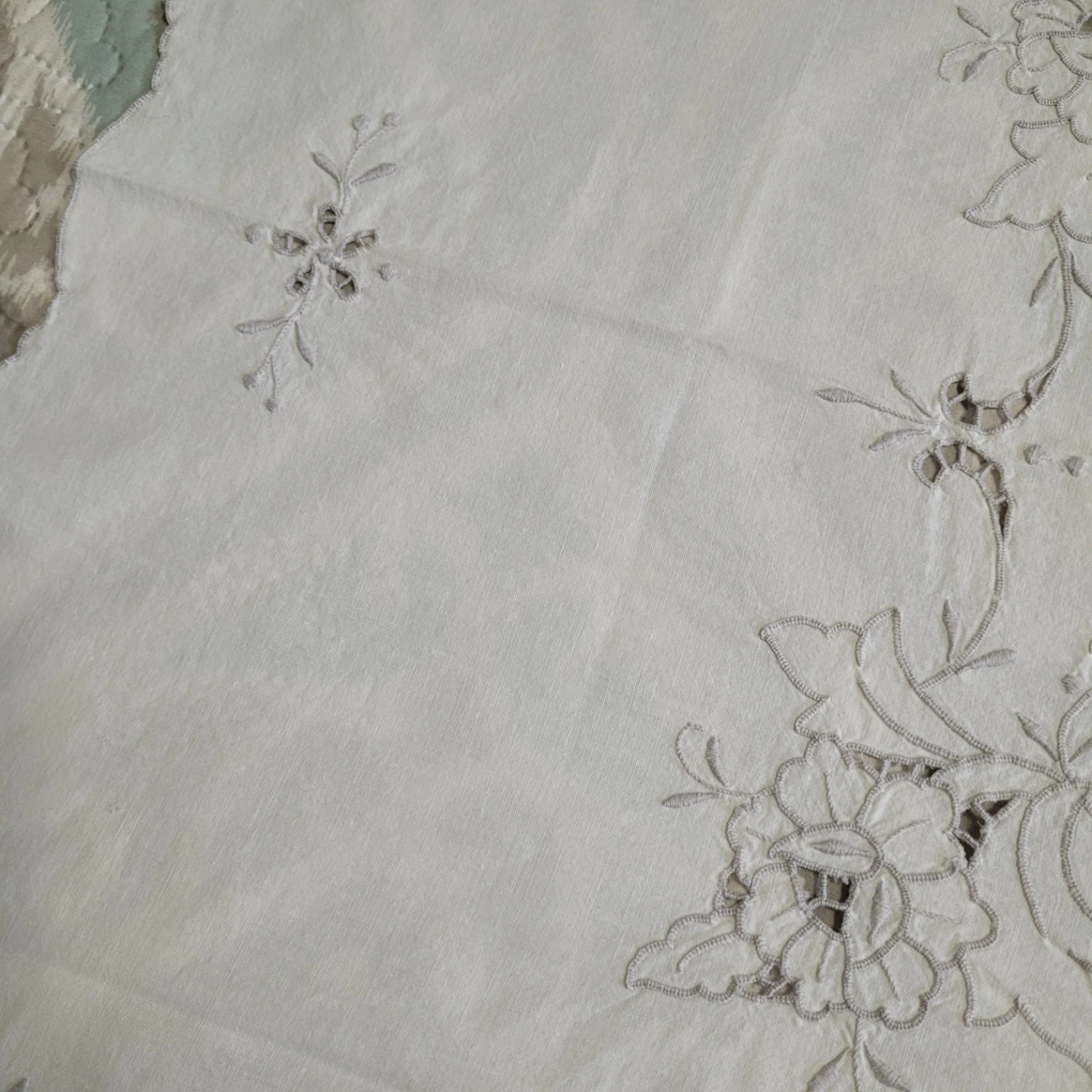 Beautiful 30" x 30" Handmade Table Linen with Embroidery - photo 4
