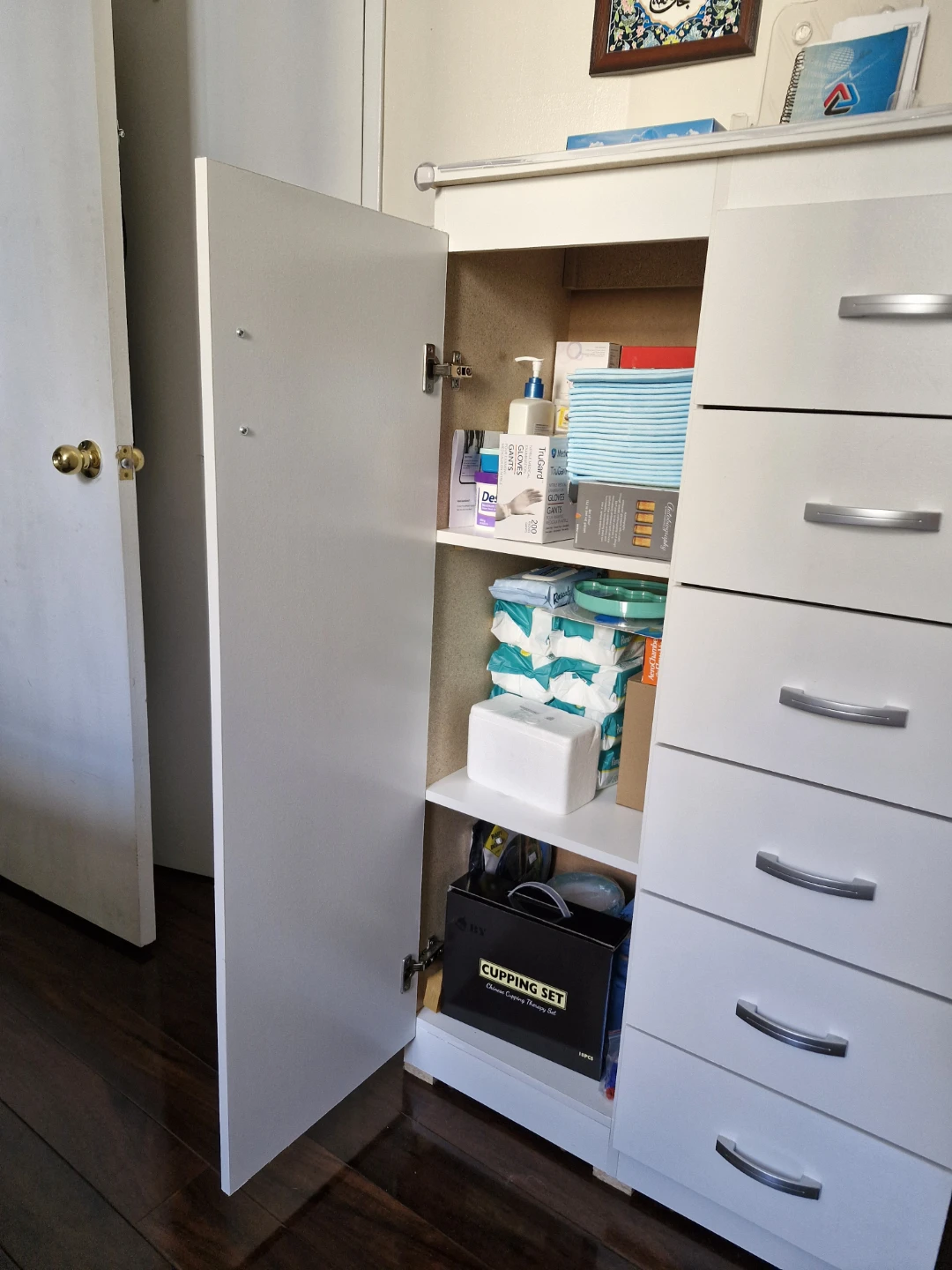 White Chest of Drawers with Cabinet - photo 2