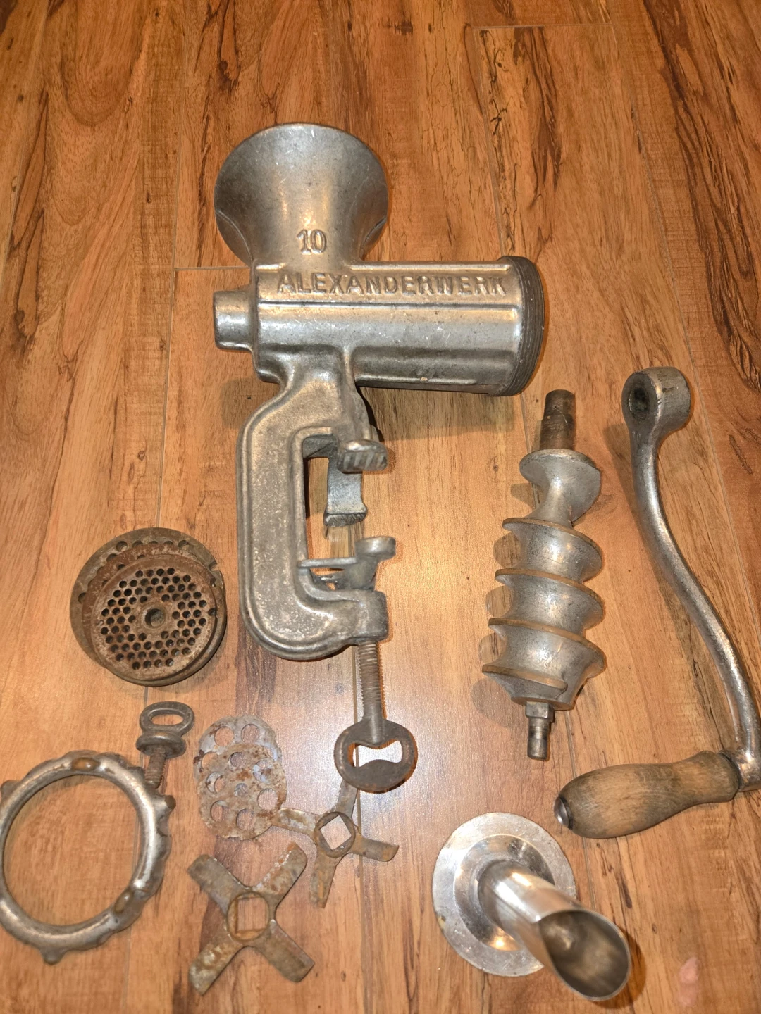 ALEXANDERWERK No. 10 Meat Grinder with Accessories