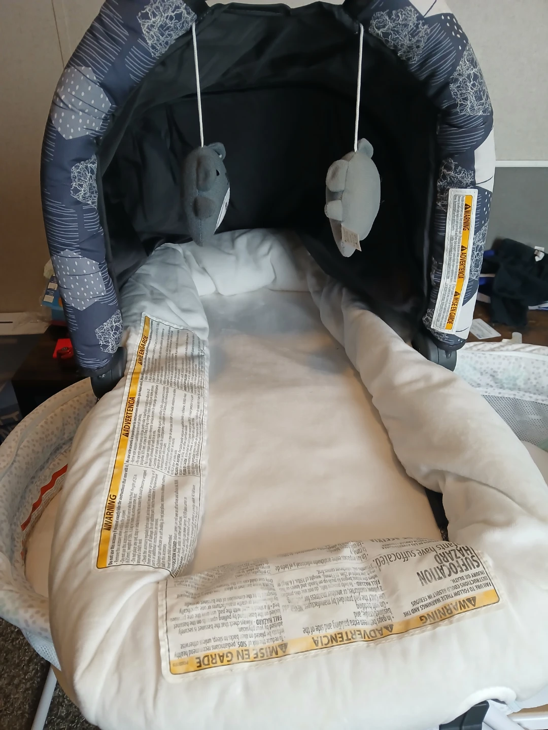Baby Bassinet with Hanging Toys