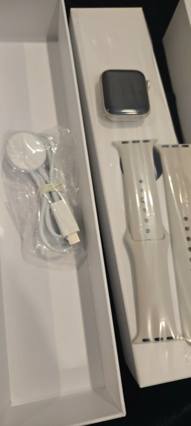 New Apple Watch SE2 40mm Starlight