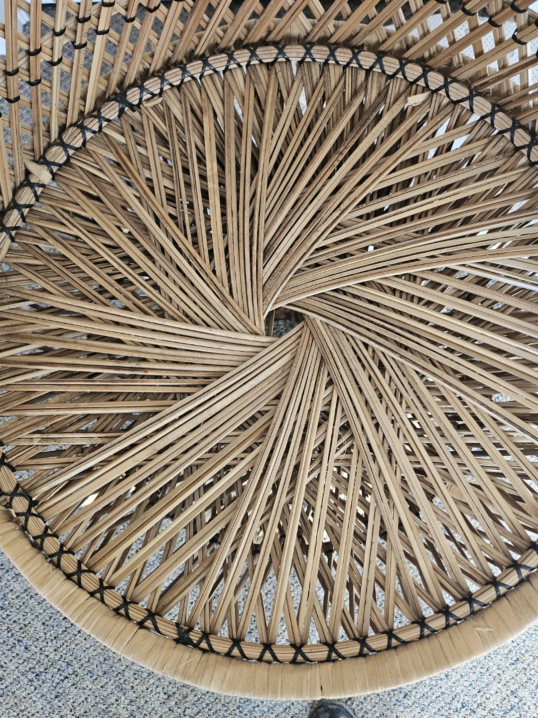 Wicker Peacock Chair with Faux Floral Garland - photo 5