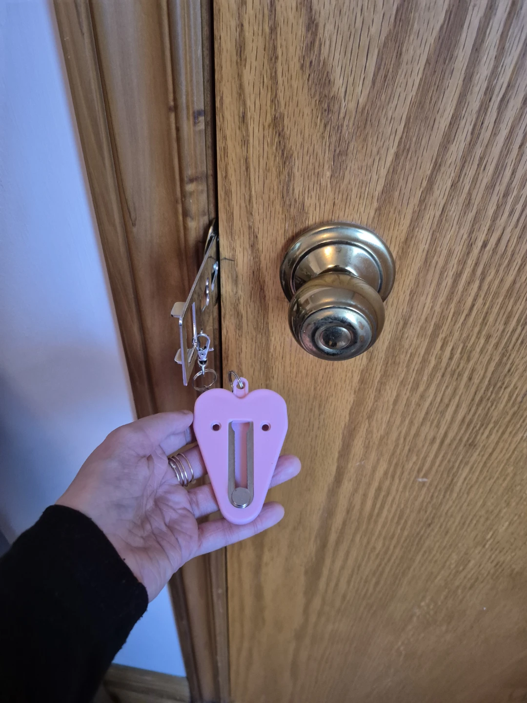 Portable Door Lock with Heart Design - photo 4