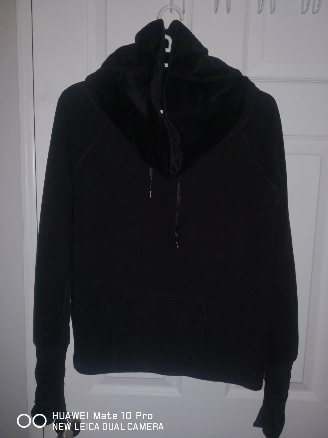 Lululemon Black Hoodie - photo 3
