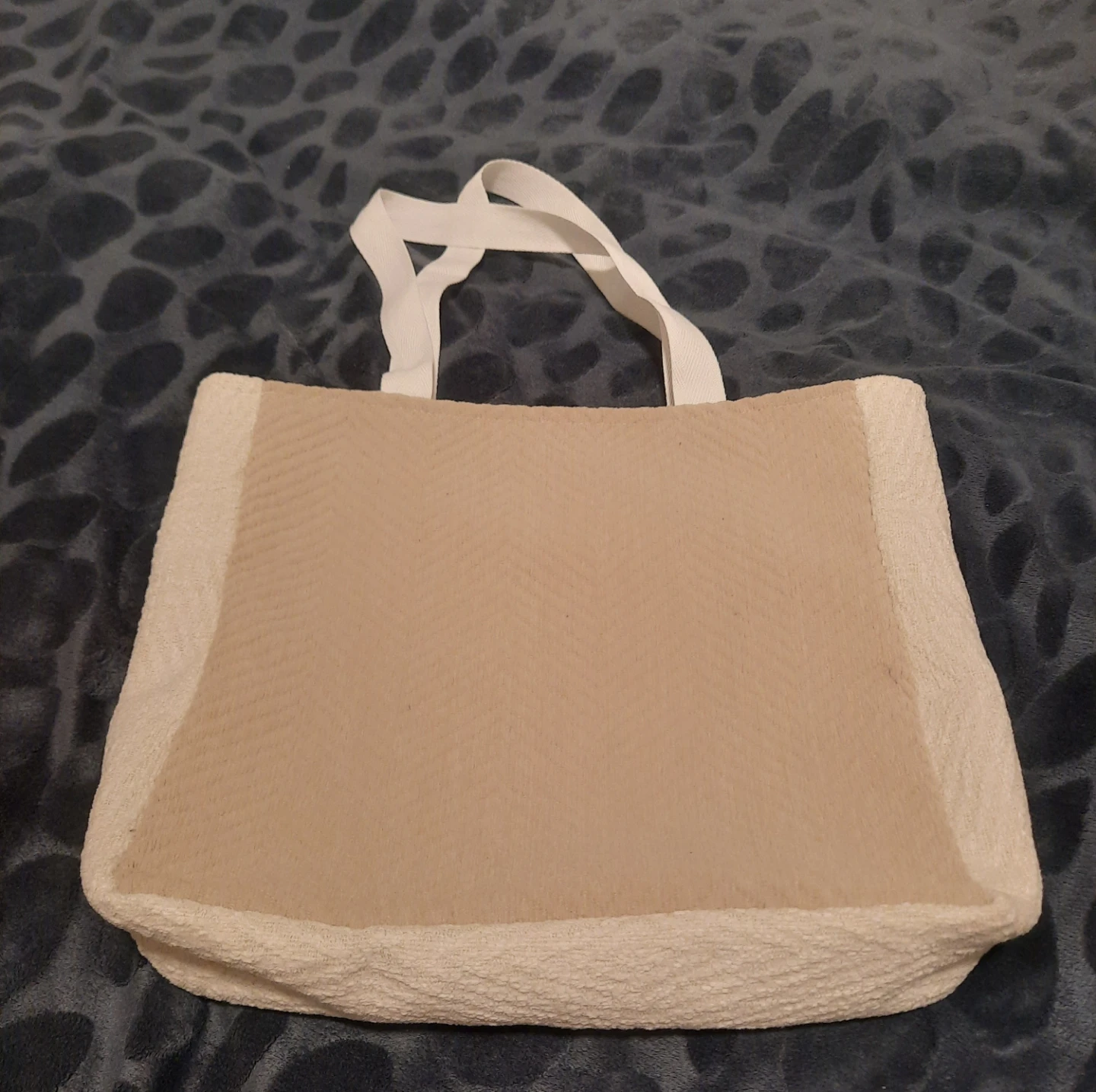 Beautiful Bag with Heart Design - photo 3