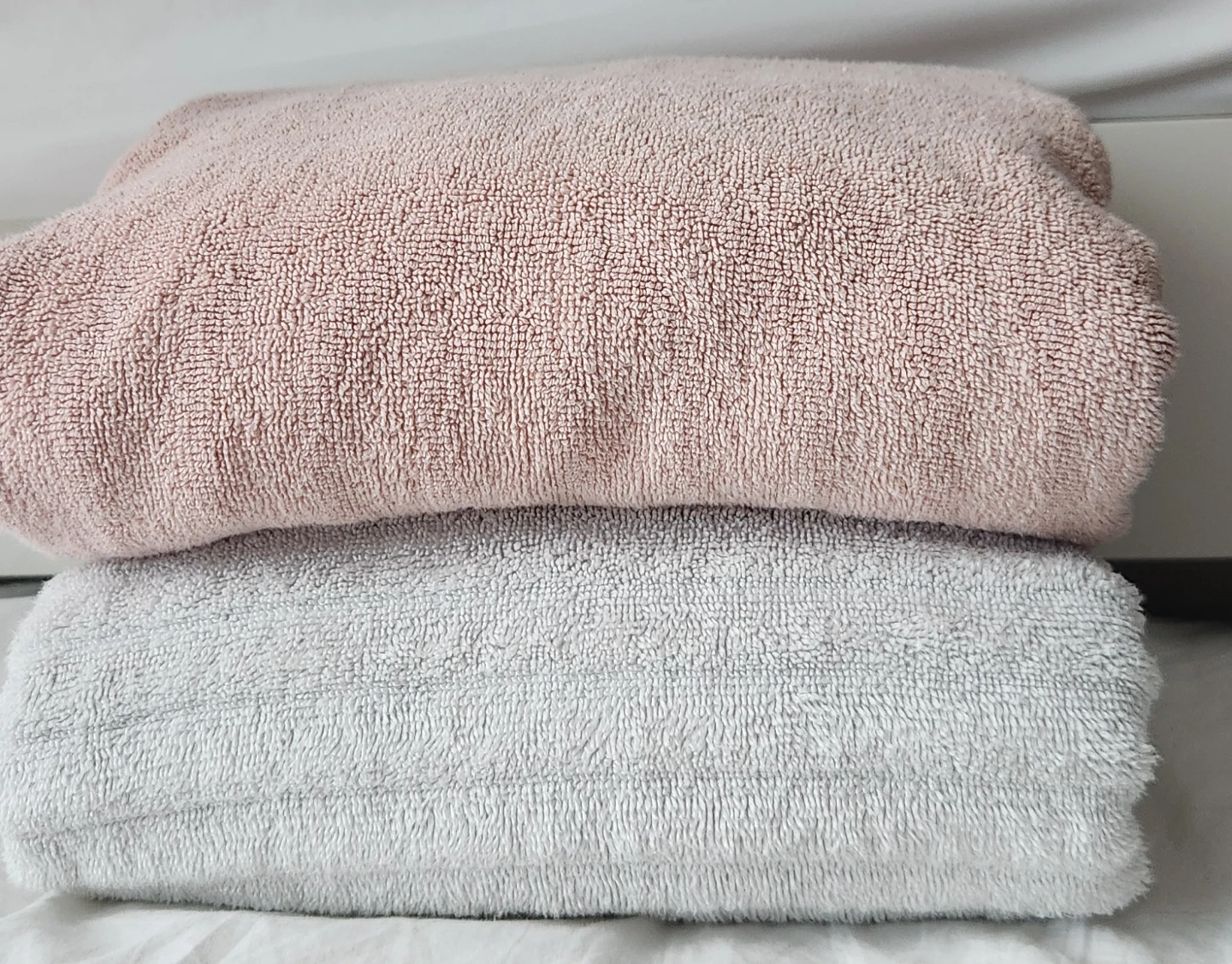 Pink & White Bath Towels - 27x52 inches