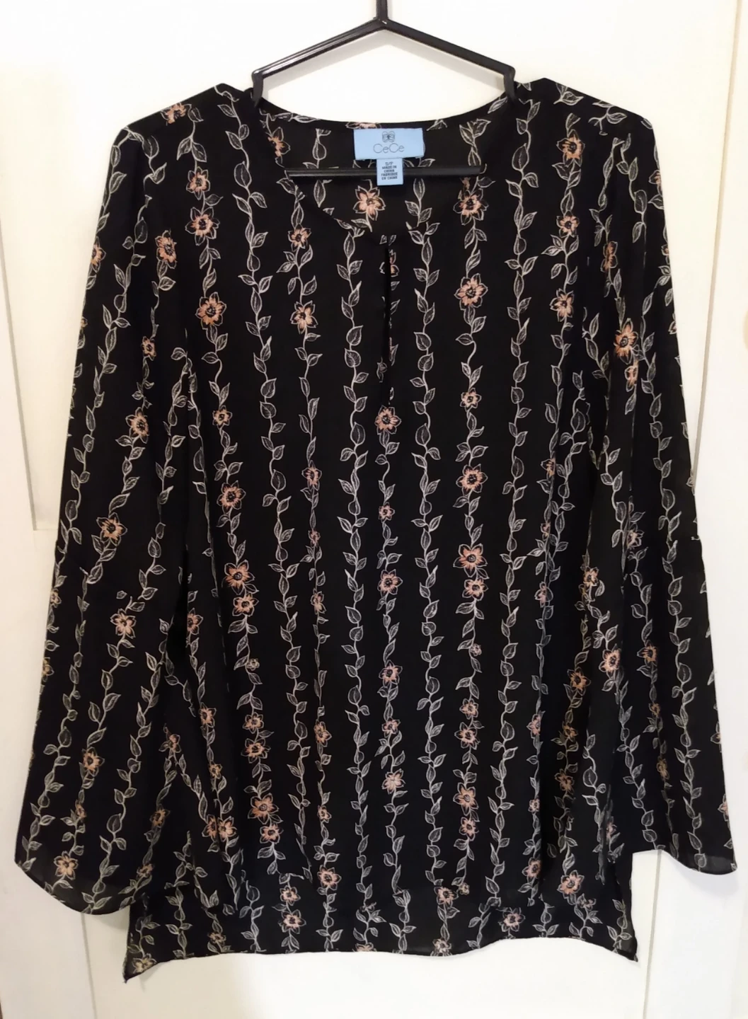 Long Sleeve Flower Pattern Blouse