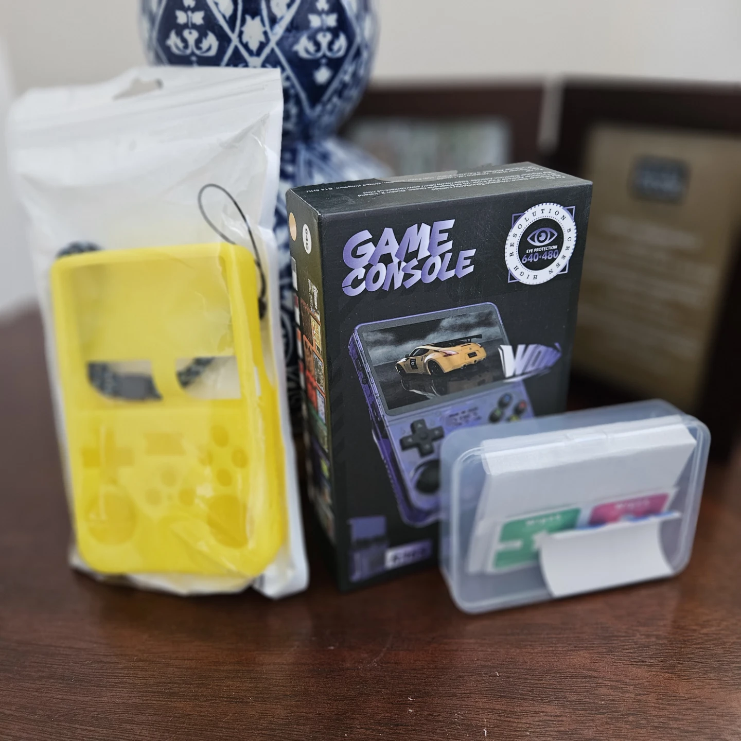 "Brand New" Yellow Handheld Gaming Console R36s - photo 3