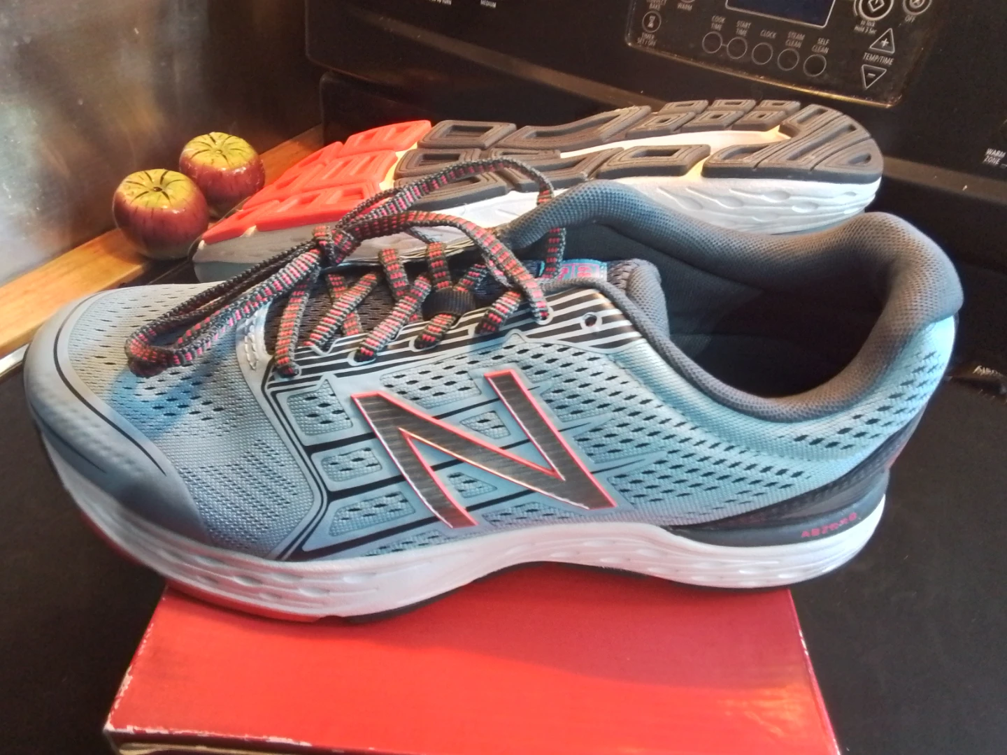 NEW BALANCE Wide/Large Running Shoes 11USA, 43EU, 8UK New - photo 3