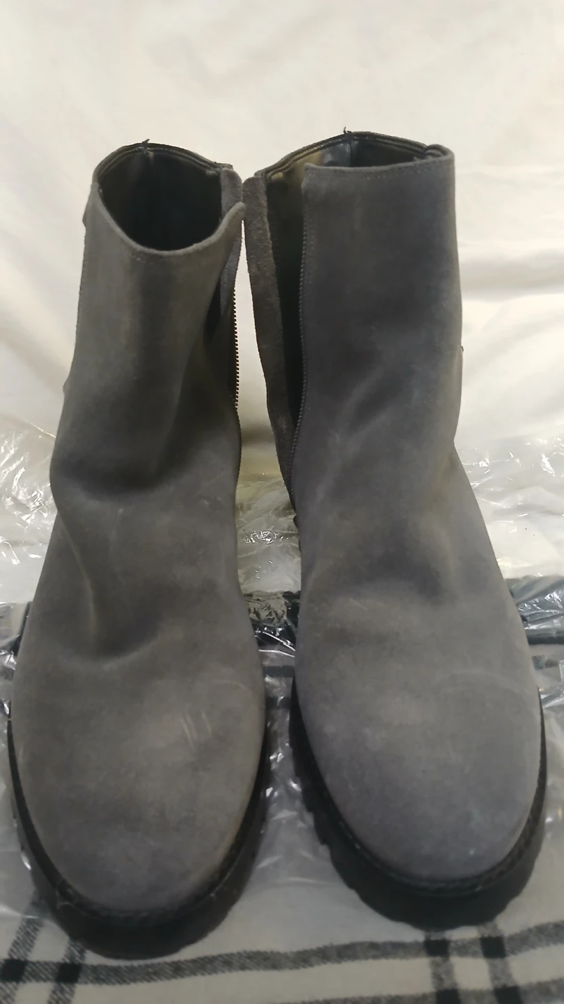 9.5M Gray Suede Ankle Boots - photo 2