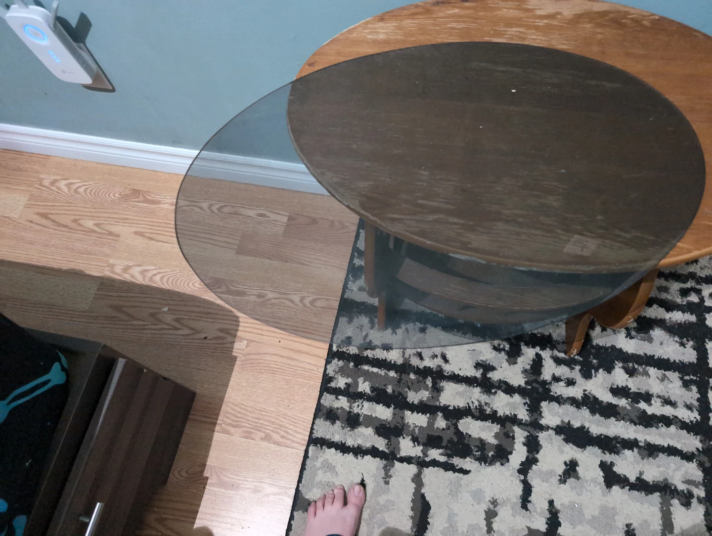 Classic end table - photo 2