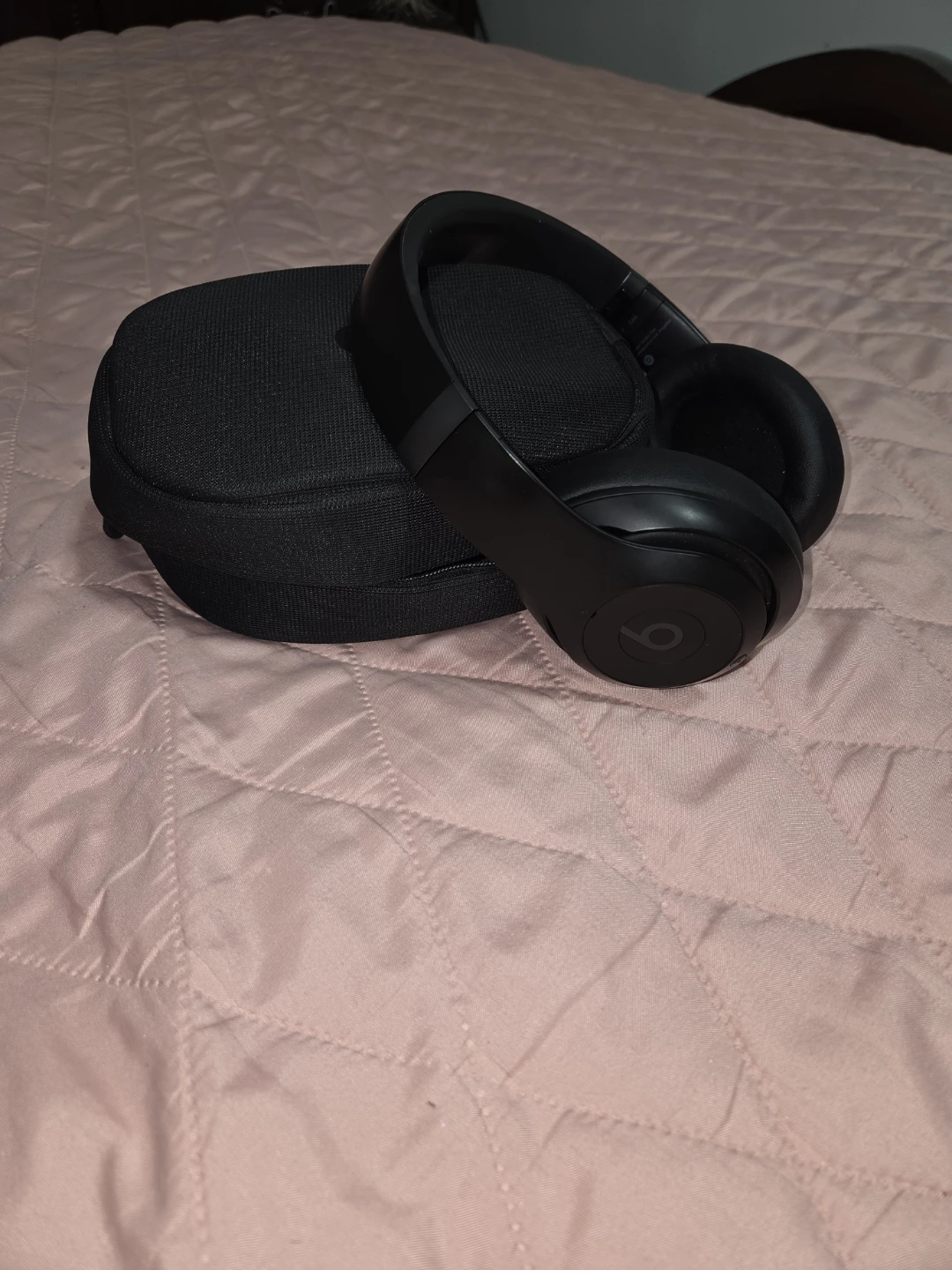 Beats Solo 3 Wireless Headphones - Black