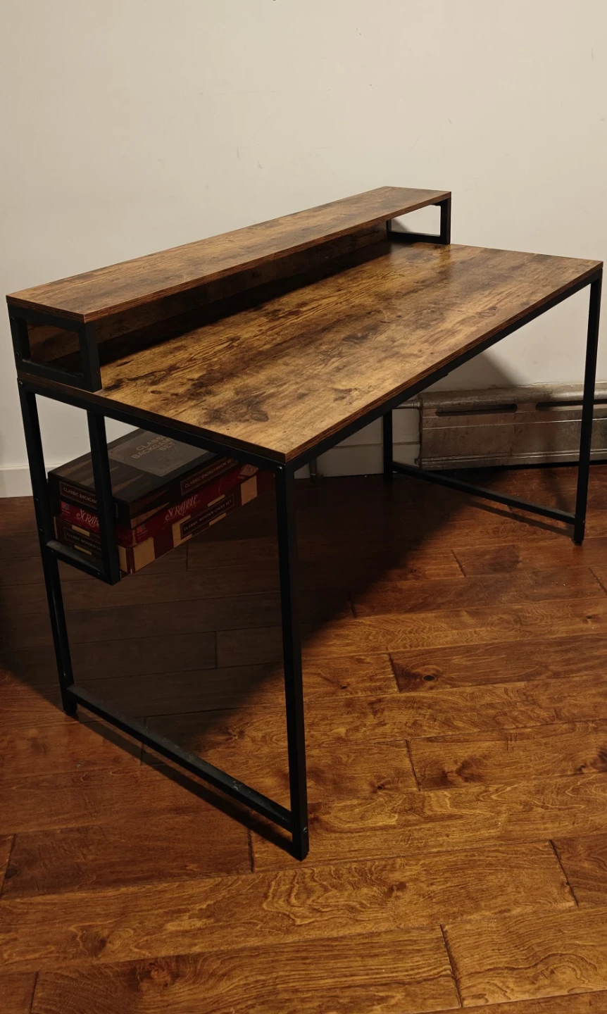 Rustic Wood Grain Desk / Computer Desk with Shelf