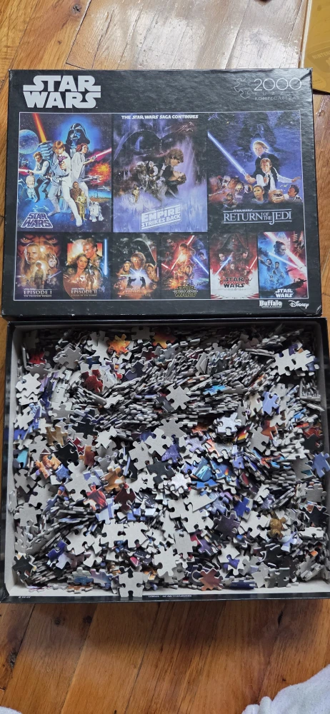 Star Wars 2000 Piece Puzzle