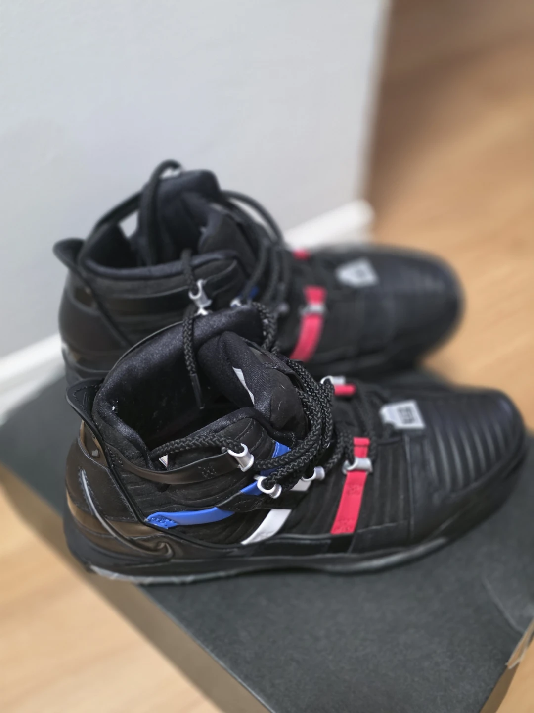 Nike LeBron zoom 3 barbershop Basketball Shoes - photo 4