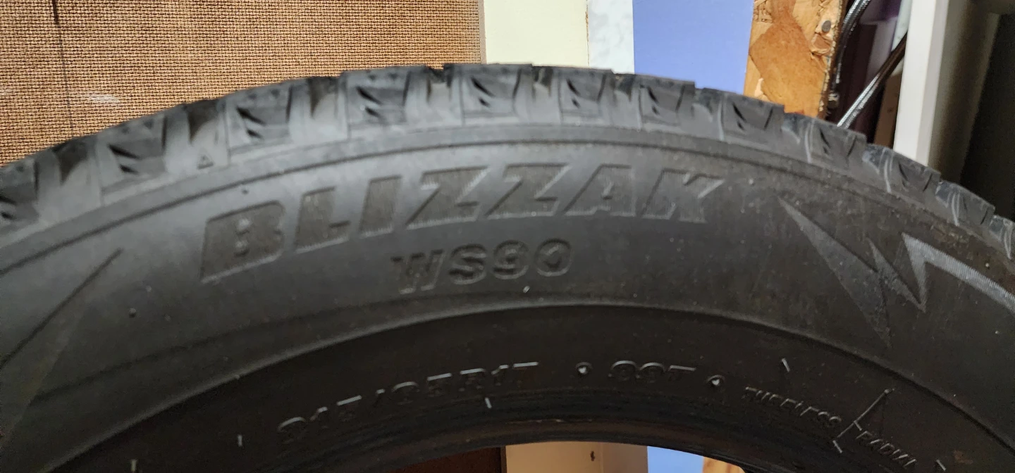 Bridgestone Blizzak WS90 215/65R17 Winter Tires - photo 3