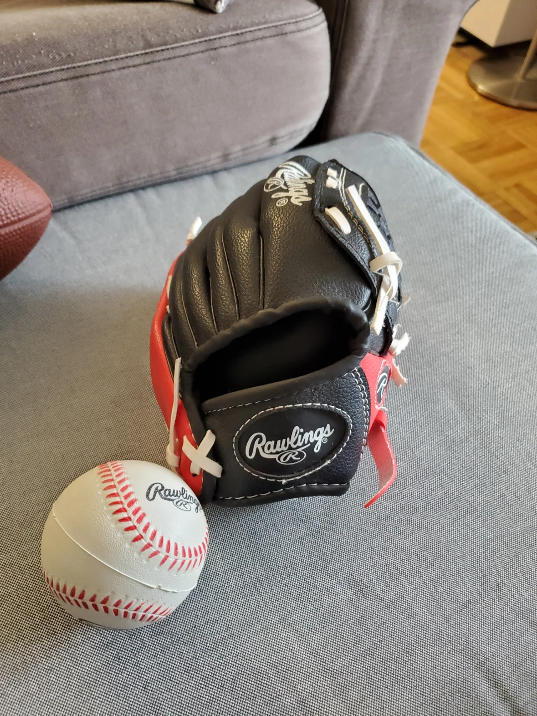 🧡 Kids Rawlings Baseball Glove & Ball - photo 3