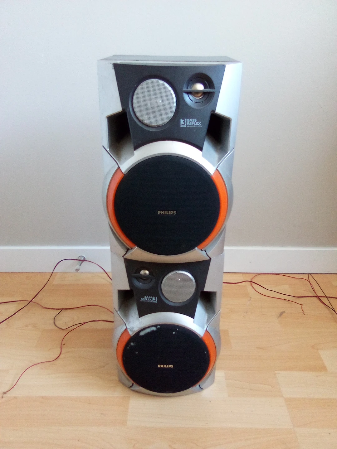 Philips Bass Reflex Tower Speakers
