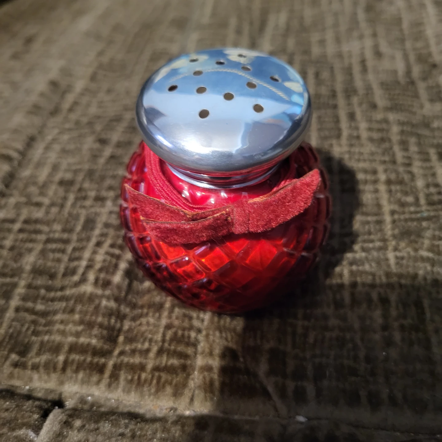 Avon Unforgettable Powder Sachet