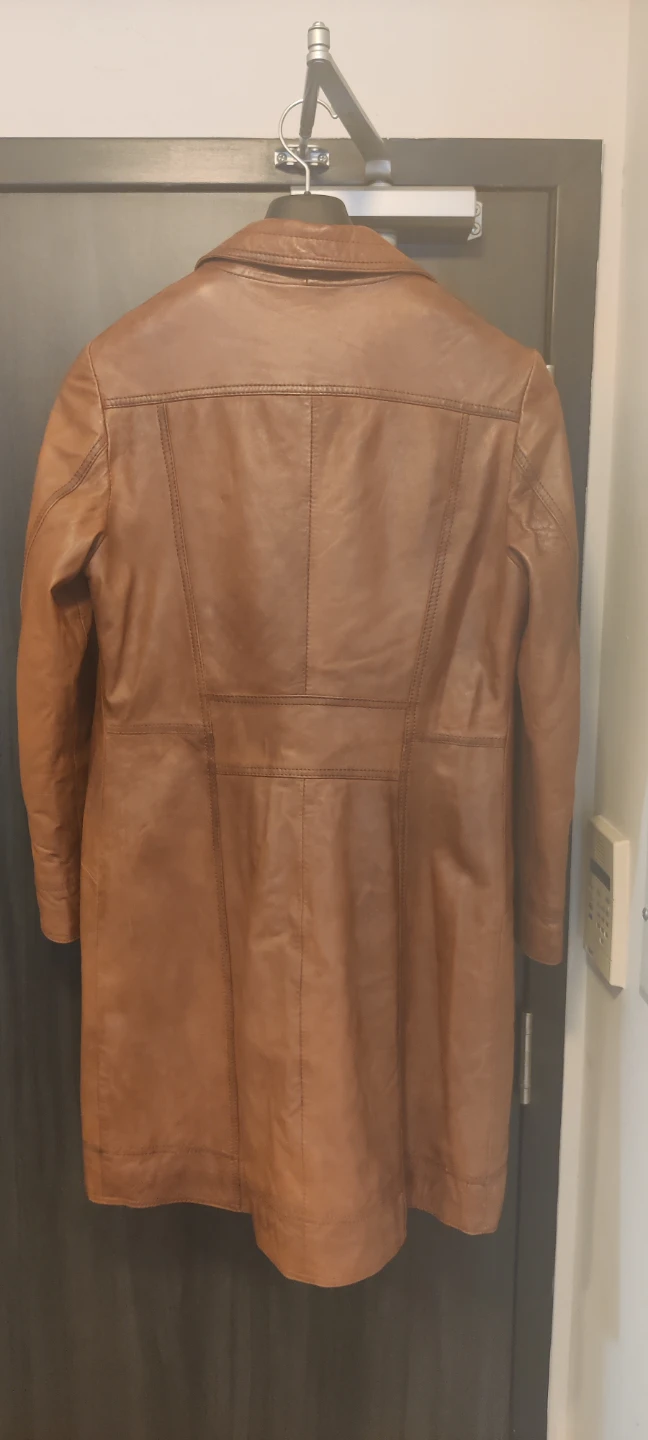 Danier Leather Coat - Size S/P (UK12) - photo 2