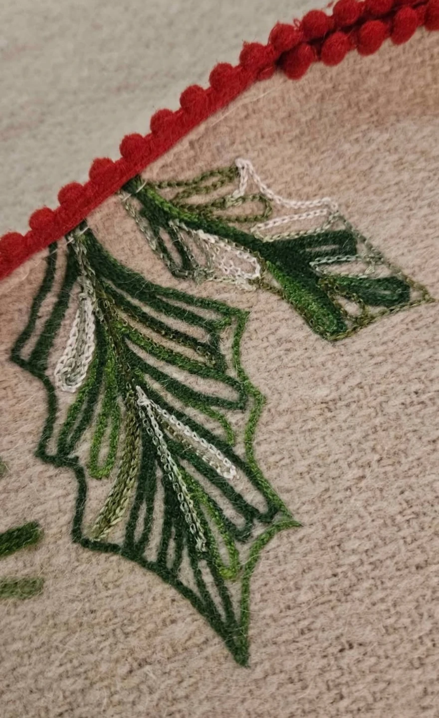 Christmas Placemat - 14 inch Diameter - photo 3