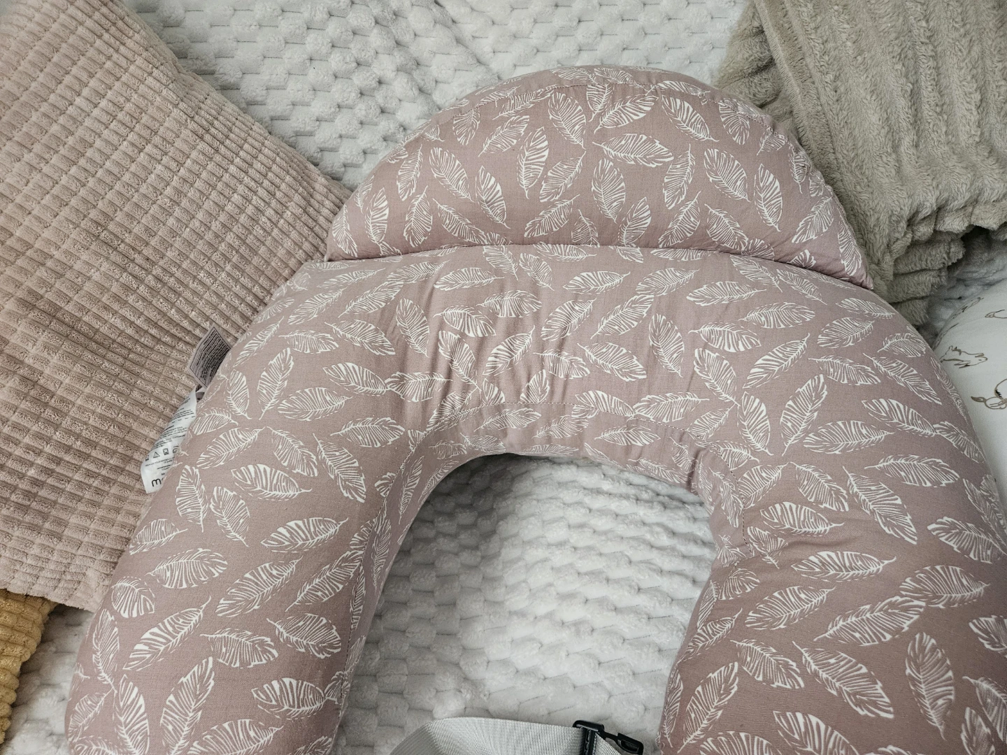 Nursing Pillow with Feather Print