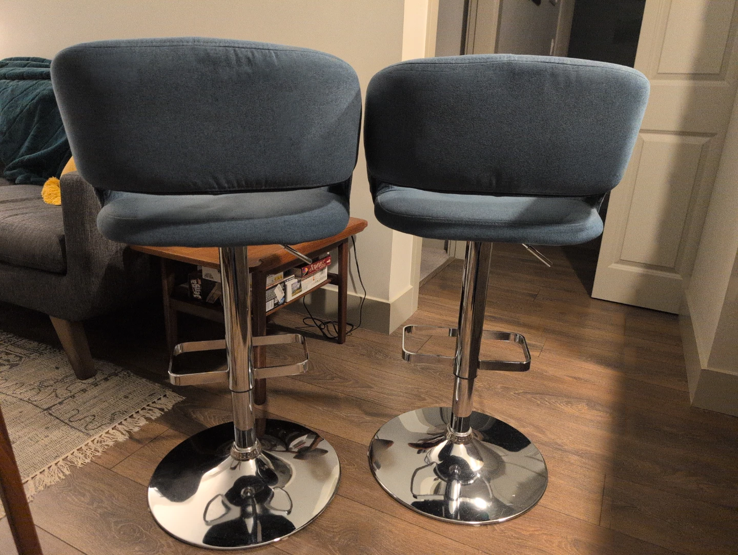 Set of bar stools - photo 4
