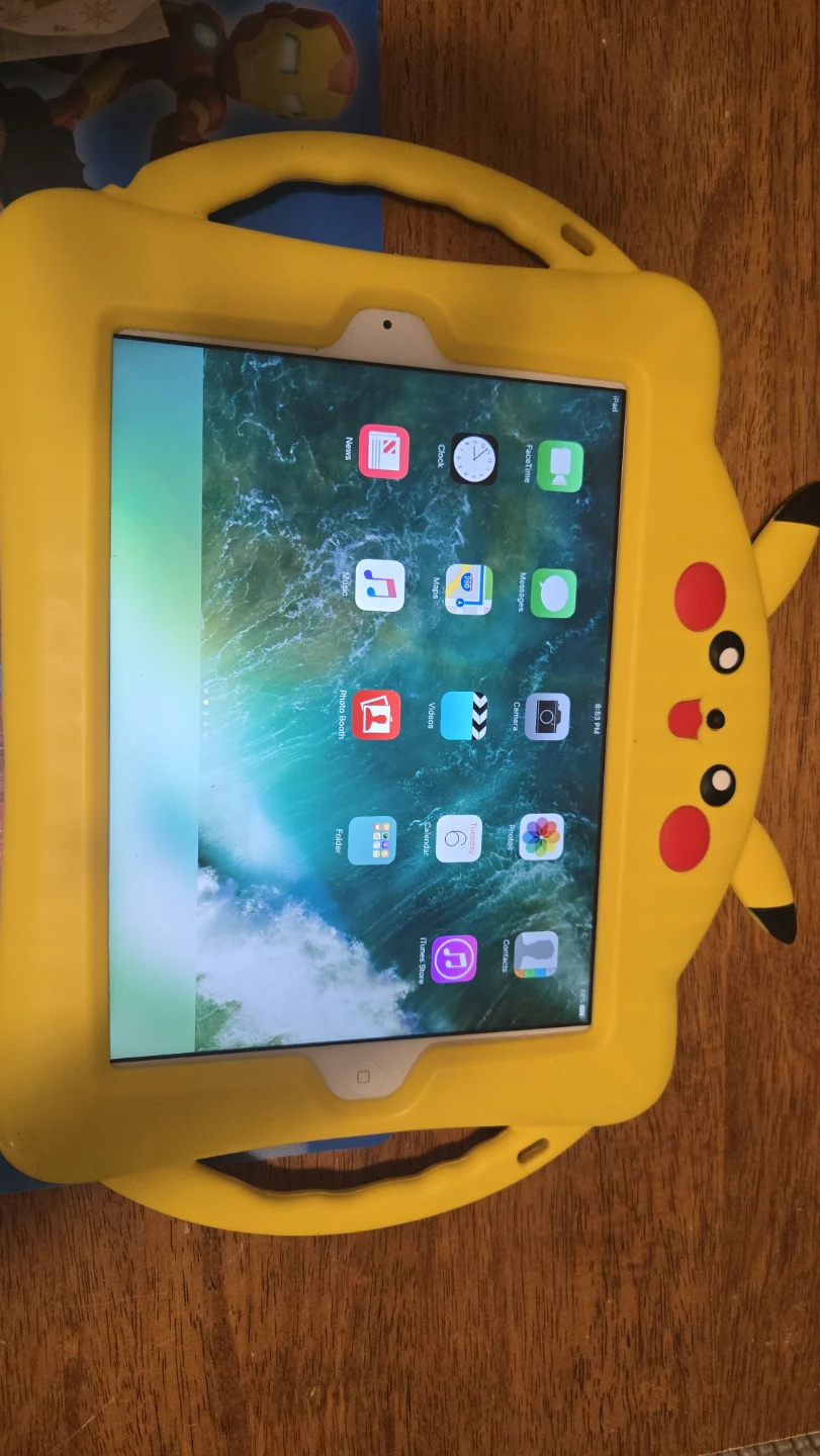 iPad in Pikachu Case - photo 2