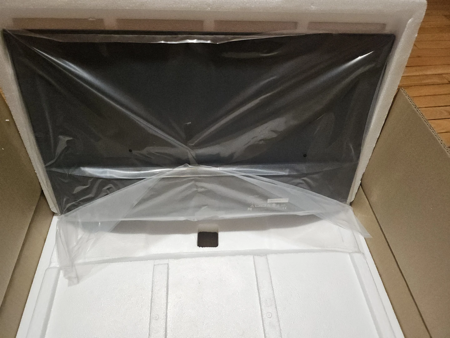 VIZTA 24" LED LCD Monitor - photo 2