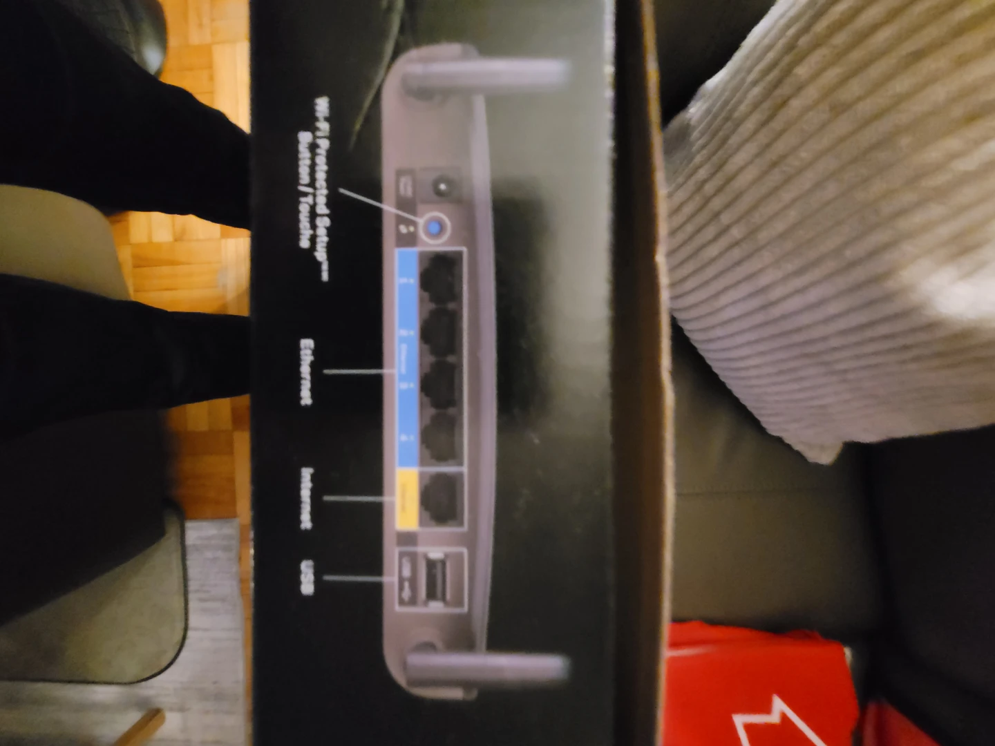 Linksys AC1200 Dual-Band Smart Wi-Fi Router - New in Box! - photo 3