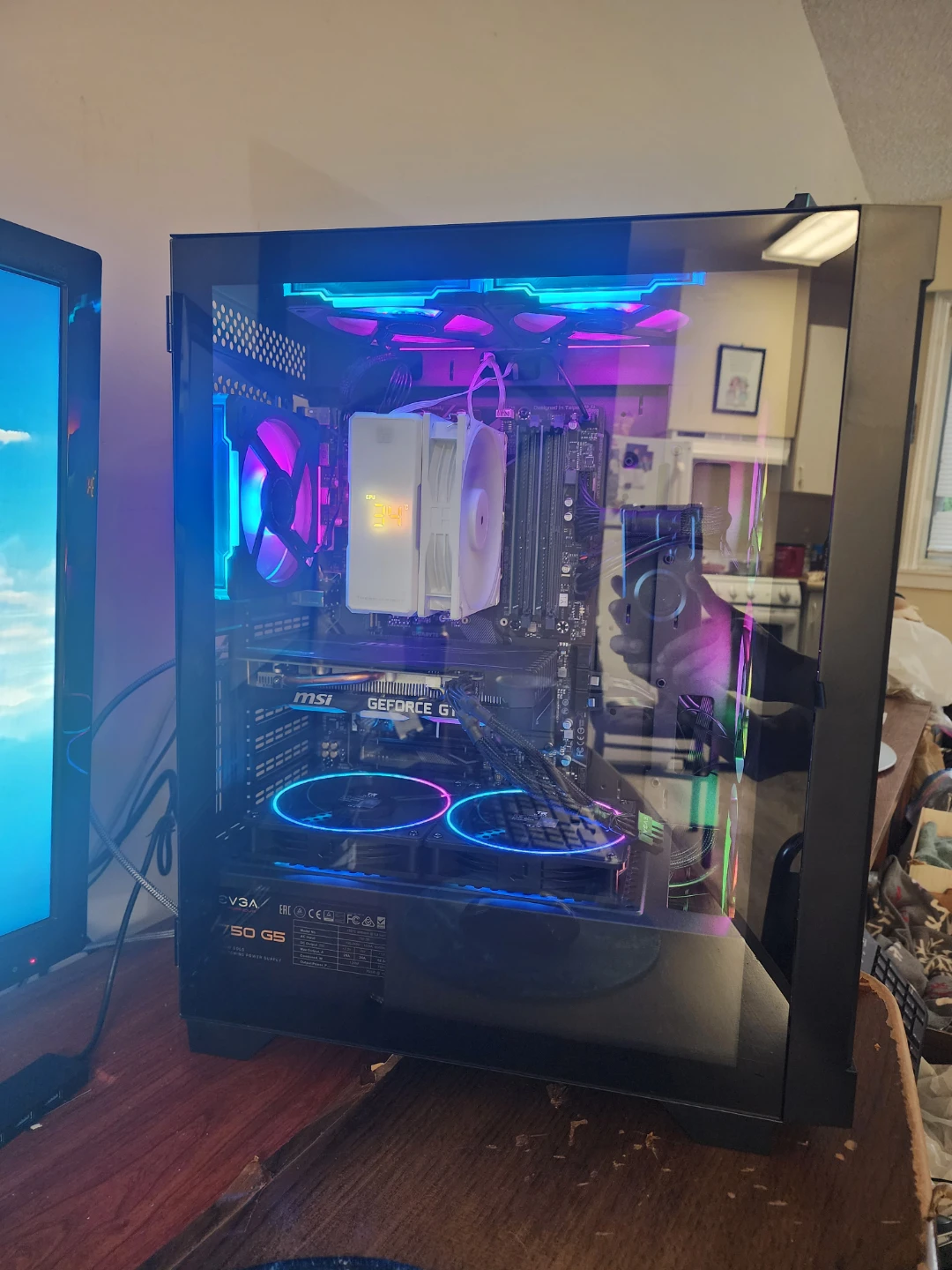 PC case only with 4 argb fans (news) with rgb hub