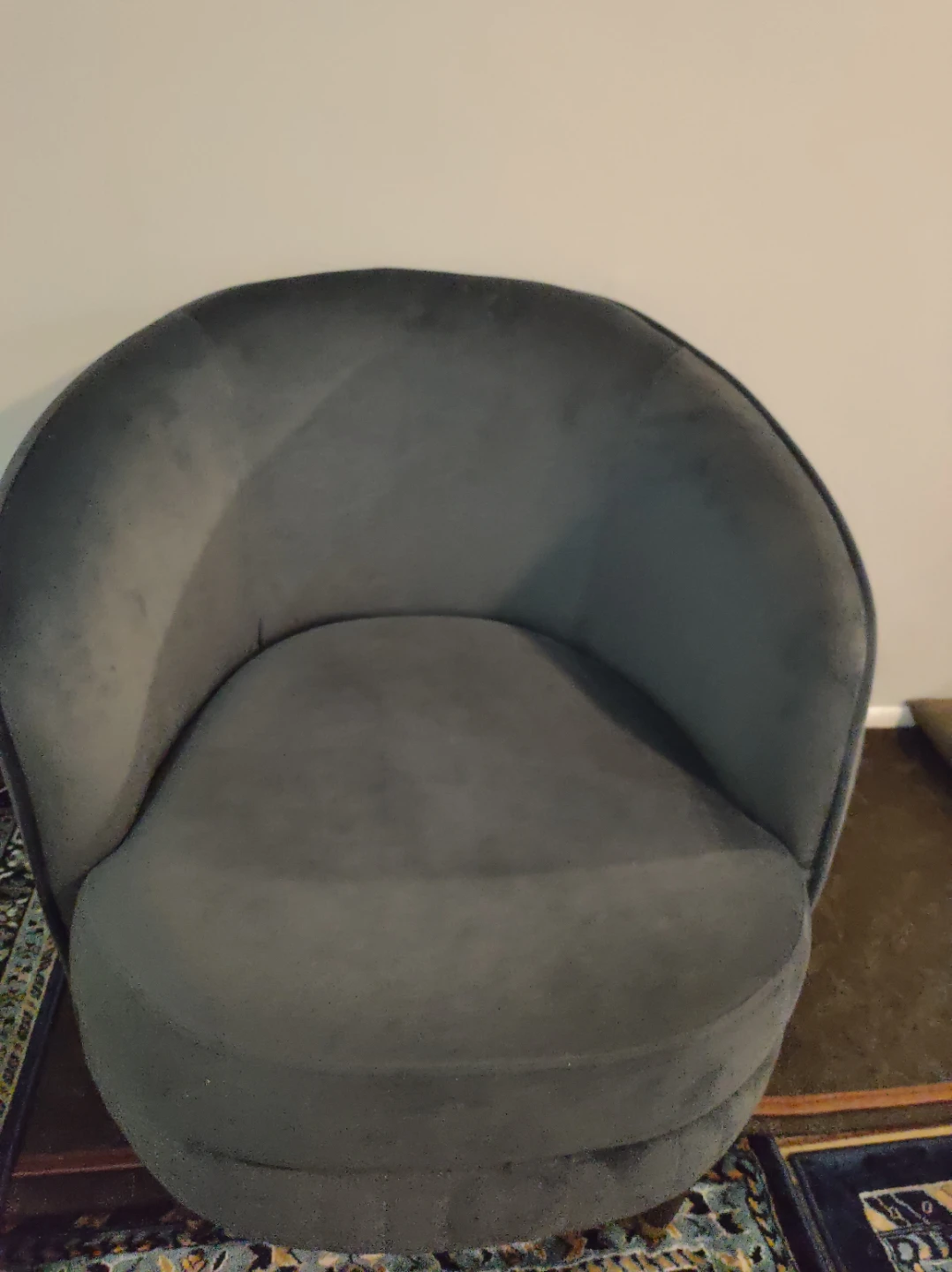 Gray upholstered Accent Chair 🥕