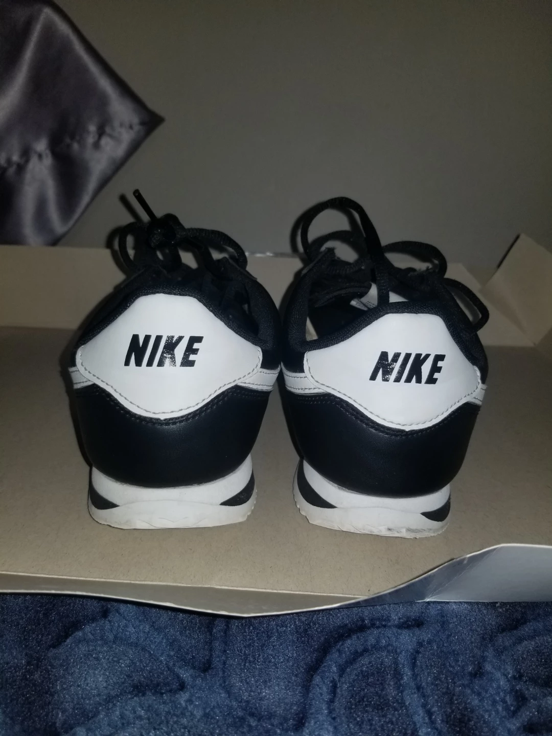 Nike Cortez Basic Leather Shoes - Black/White Size 7 GS BOYS - photo 4